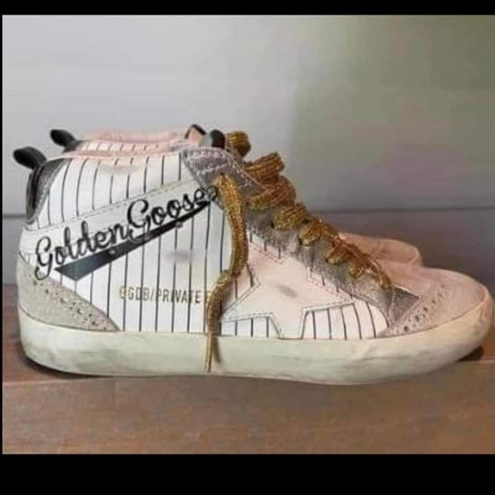 Golden goose